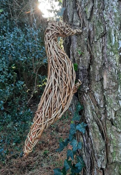 willow sculpture, animals, birds, woodpecker